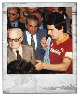 Agostino Di Bartolomei con il Presidente della Roma Dino Viola e il Presidente della Repubblica Sandro Pertini
